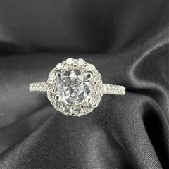 14K WHITE GOLD 1.05CTW DIAMOND HALO ENGAGEMENT RING